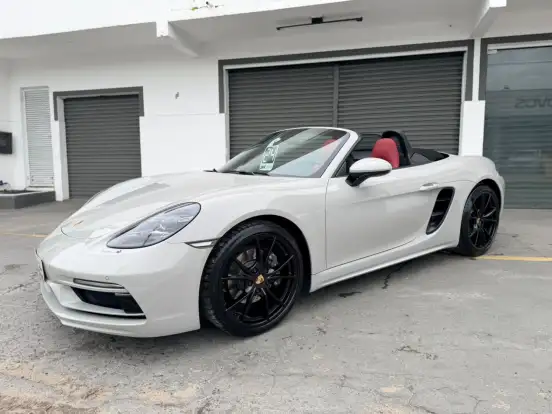 PORSCHE-718-2024