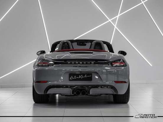 PORSCHE-718-2024
