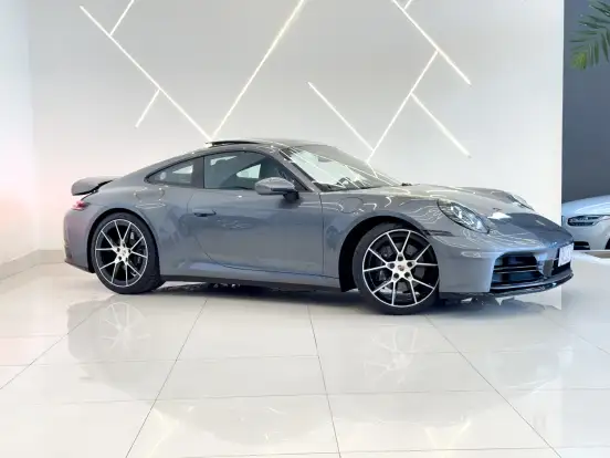 PORSCHE-911-2025