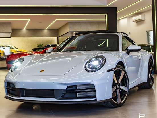 PORSCHE-911-2025