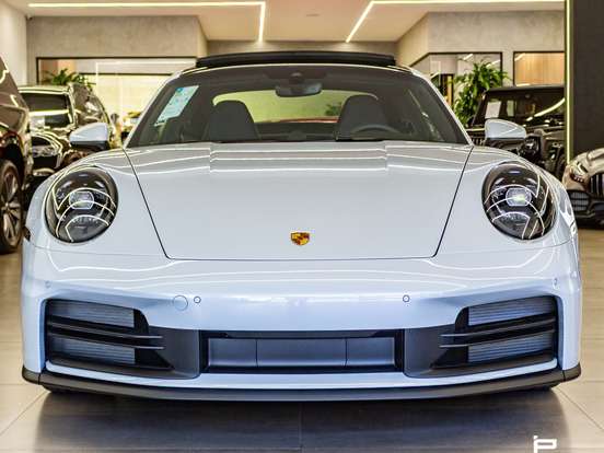PORSCHE-911-2025