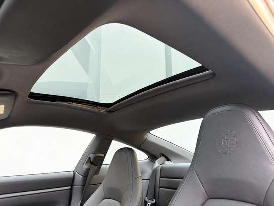 PORSCHE-911-2024