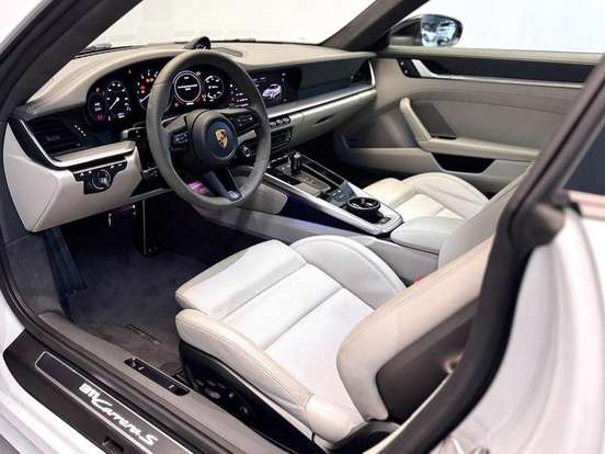 PORSCHE-911-2022