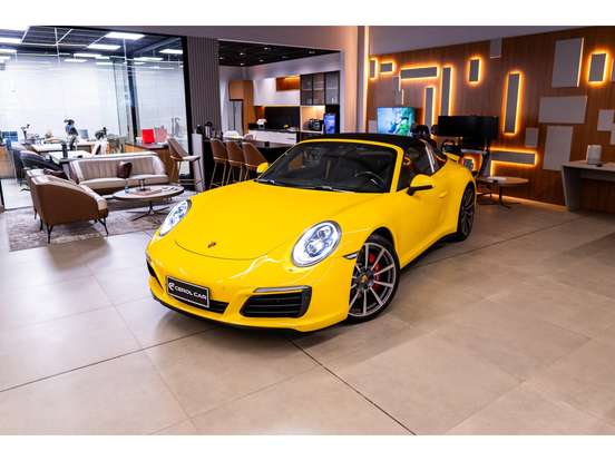 PORSCHE-911-2016