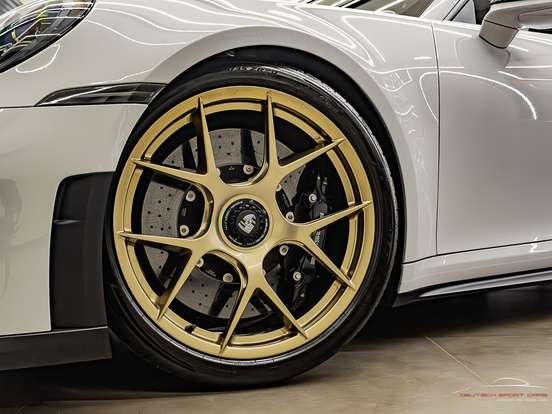 PORSCHE-911-2025