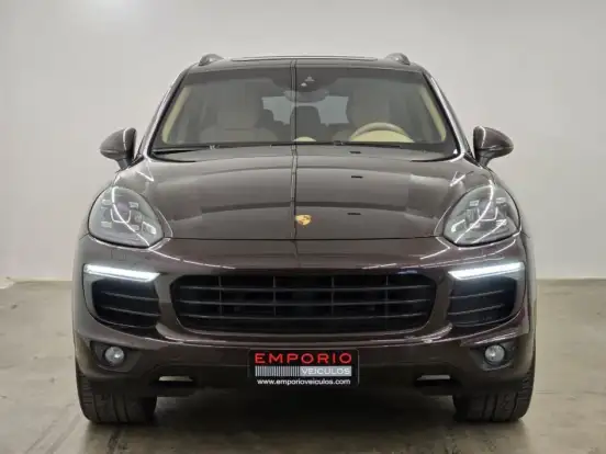 PORSCHE-CAYENNE-2017