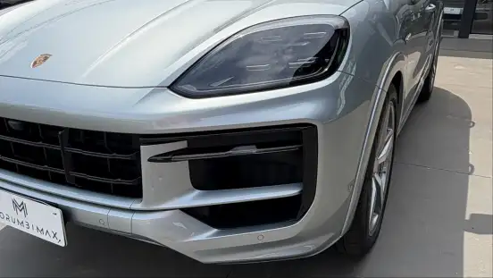 PORSCHE-CAYENNE-2025