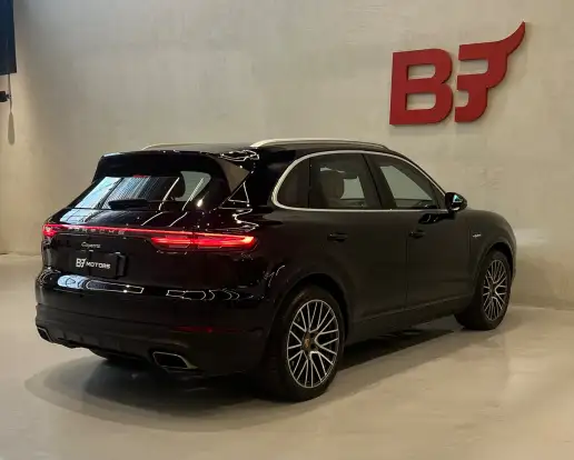 PORSCHE-CAYENNE-2019