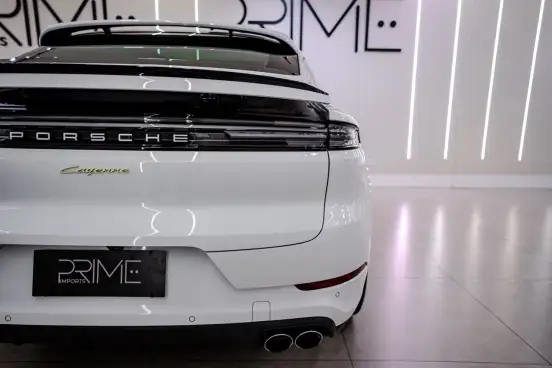 PORSCHE-CAYENNE-2024