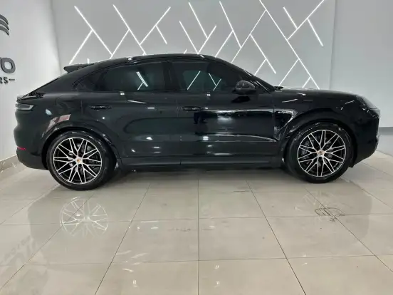 PORSCHE-CAYENNE-2025