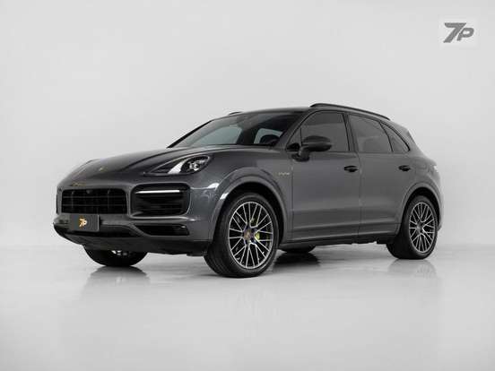 PORSCHE-CAYENNE-2020