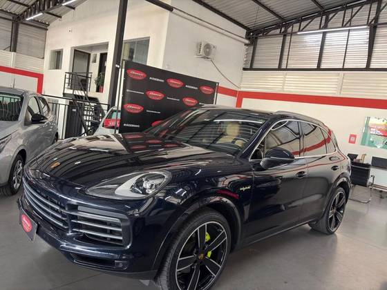 Porsche Cayenne 3.0 V6 E-Hybrid AWD Tiptronic S