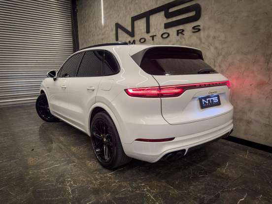 PORSCHE-CAYENNE-3.0 V6 E-HYBRID AWD TIPTRONIC S PORSCHE-CAYENNE-2020