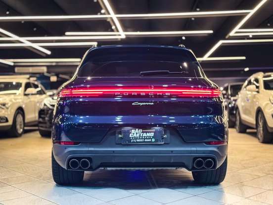 PORSCHE-CAYENNE-2024
