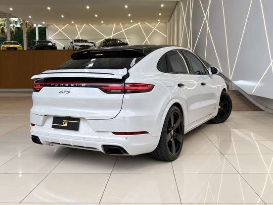 PORSCHE-CAYENNE-2019