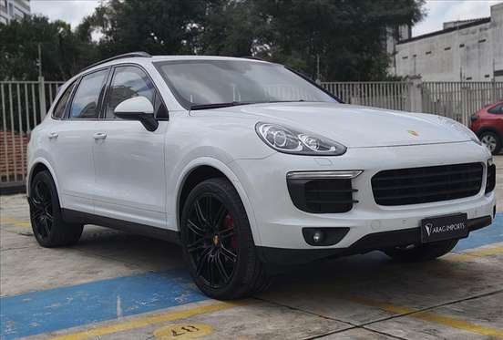 PORSCHE-CAYENNE-2017