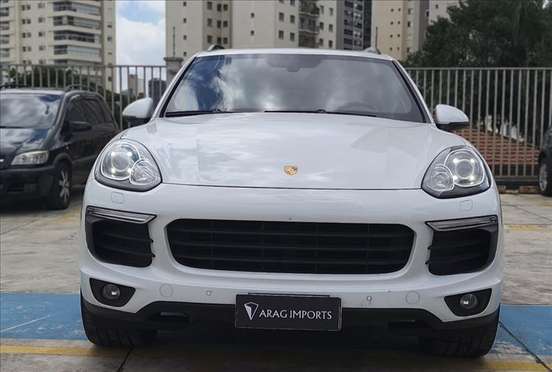 PORSCHE-CAYENNE-2017