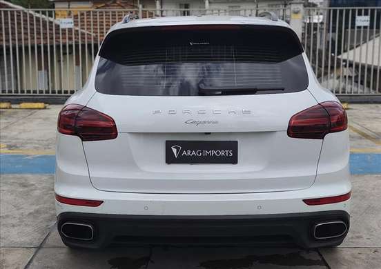 PORSCHE-CAYENNE-2017