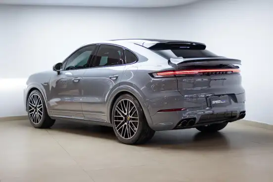PORSCHE-CAYENNE-2024