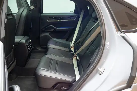 PORSCHE-CAYENNE-2024