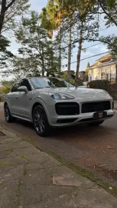 PORSCHE-CAYENNE-2023
