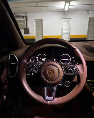 PORSCHE-CAYENNE-2023