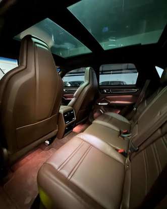 PORSCHE-CAYENNE-2023