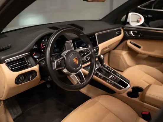 PORSCHE-MACAN-2019