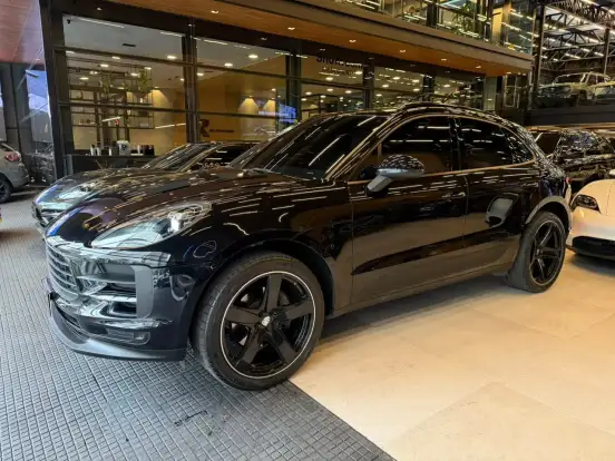 PORSCHE-MACAN-2021