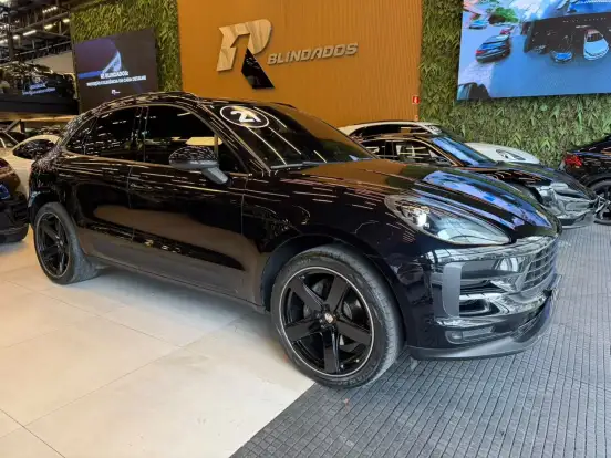 PORSCHE-MACAN-2021