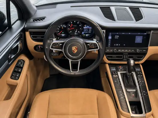 PORSCHE-MACAN-2021