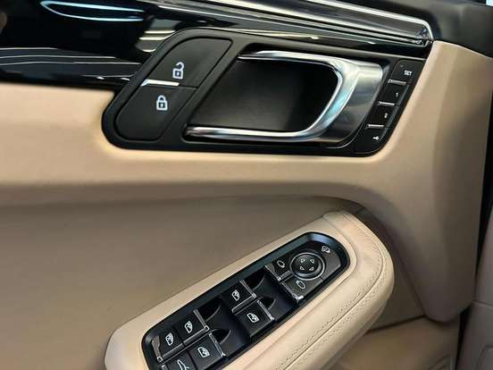 PORSCHE-MACAN-2024