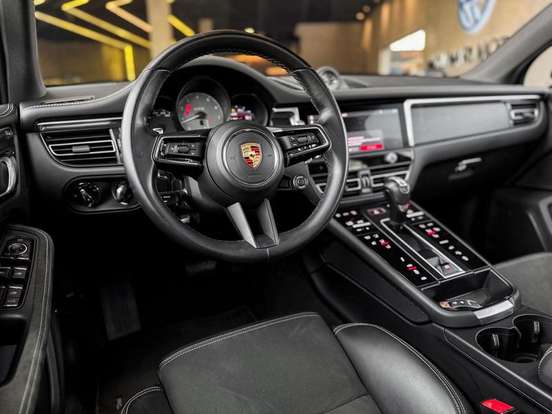 PORSCHE-MACAN-2023