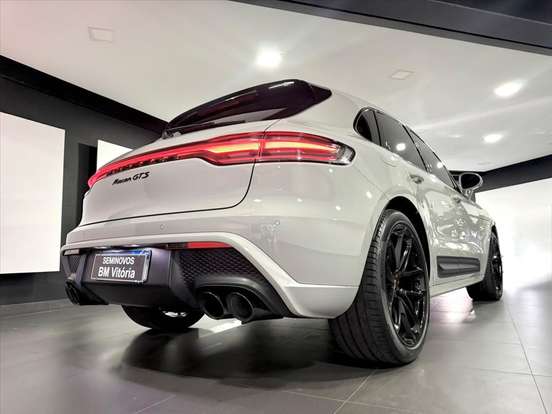 PORSCHE-MACAN-2024