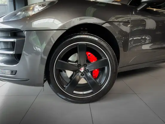 PORSCHE-MACAN-2014