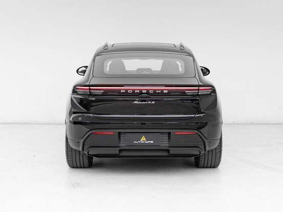 PORSCHE-MACAN-2024