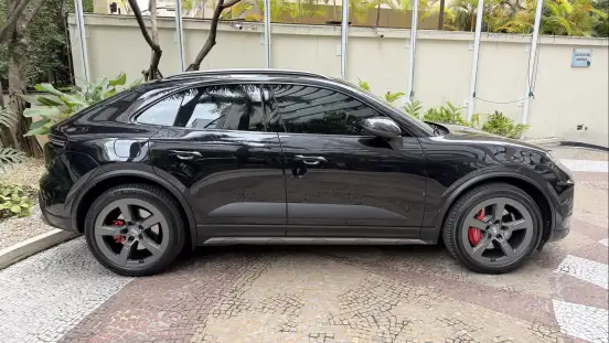 PORSCHE-MACAN-2024