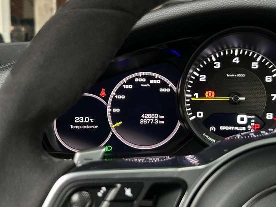 PORSCHE-PANAMERA-2020