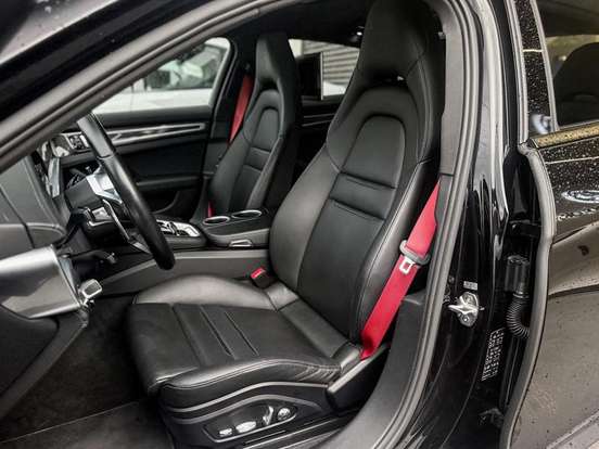 PORSCHE-PANAMERA-2019