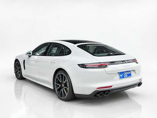 PORSCHE-PANAMERA-2020