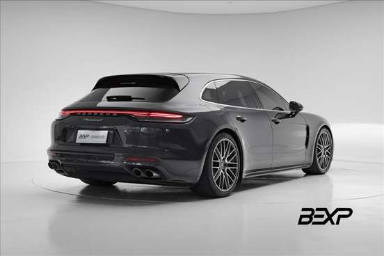 PORSCHE-PANAMERA-2023