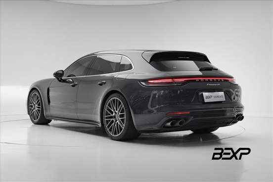 PORSCHE-PANAMERA-2023