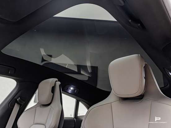PORSCHE-TAYCAN-2022