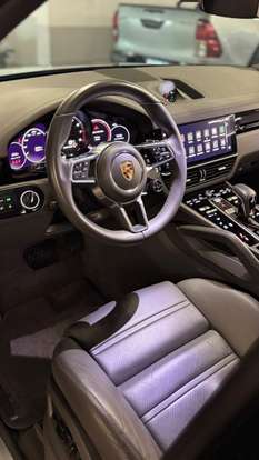 PORSCHE-CAYENNE-2023