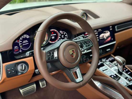 PORSCHE-CAYENNE-2023
