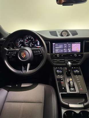 PORSCHE-MACAN-2023
