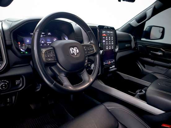 RAM-1500-5.7 V8 GASOLINA REBEL CD 4X4 AUTOMÁTICO RAM-1500-2023
