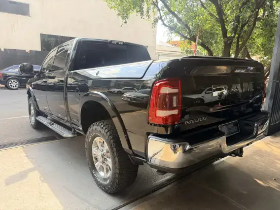 RAM-2500-6.7 I6 TURBO DIESEL LARAMIE CD 4X4 AUTOMÁTICO RAM-2500-2021