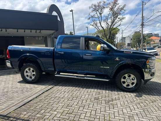 RAM-2500-6.7 I6 TURBO DIESEL LARAMIE CD 4X4 AUTOMÁTICO RAM-2500-2021