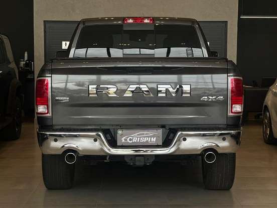 RAM-CLASSIC-5.7 V8 GASOLINA LARAMIE CD 4X4 AUTOMÁTICO RAM-CLASSIC-2022